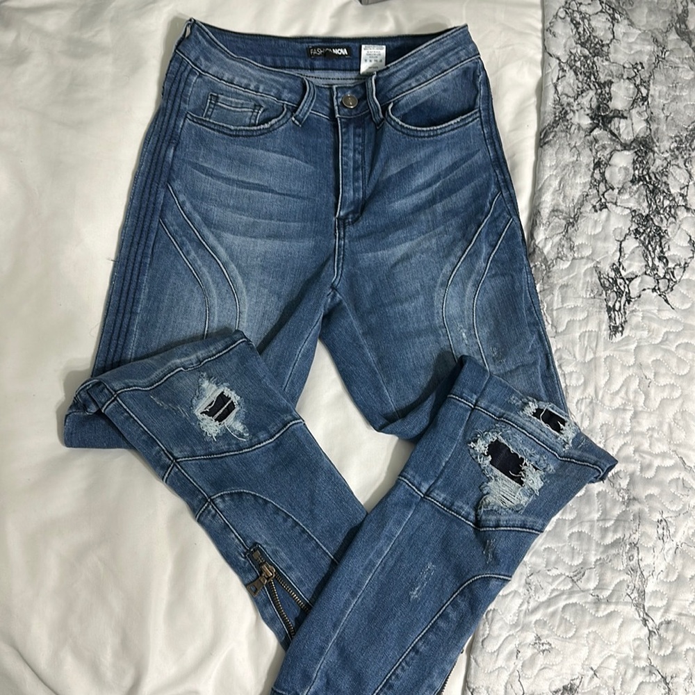 Fashion Nova Women's Blue Distressed Moto Zipper Detail‎ Skinny Jeans